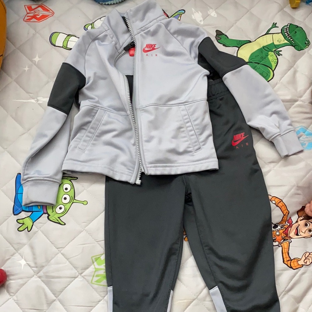 Toddler grey Nike track set